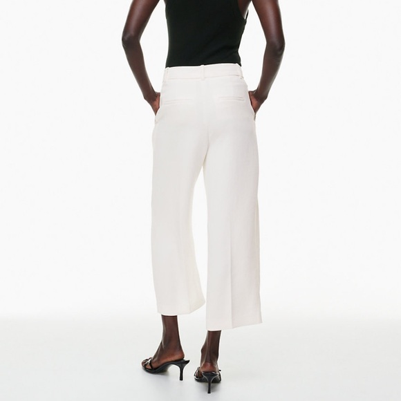 Aritzia effortless cropped pant in crepette - Picture 3 of 6